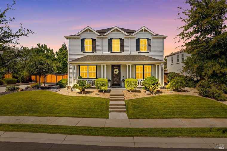 Photo of 466 Peacock Way Vacaville, CA 95688