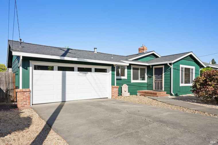 Photo of 648 Church St Santa Rosa, CA 95405
