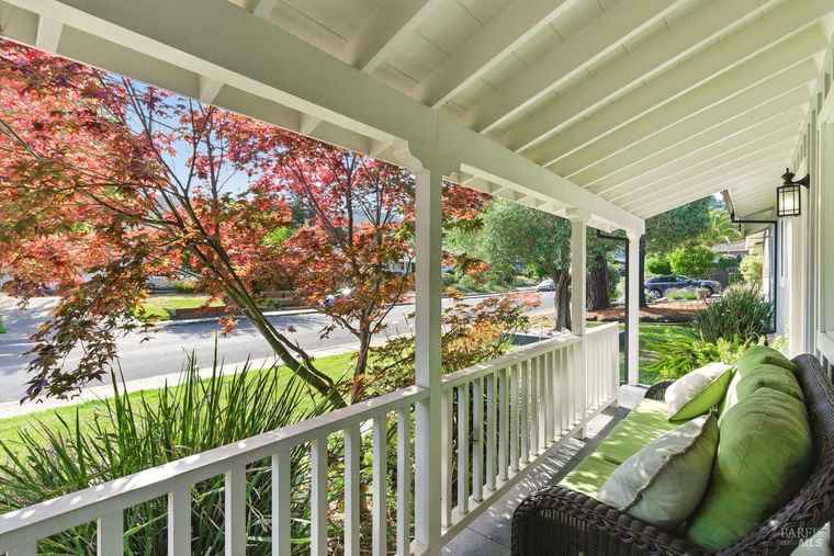 Photo of 166 Knight Dr San Rafael, CA 94901