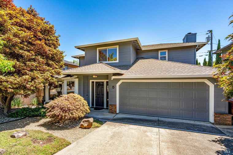 Photo of 5 Capitola Ct Napa, CA 94559