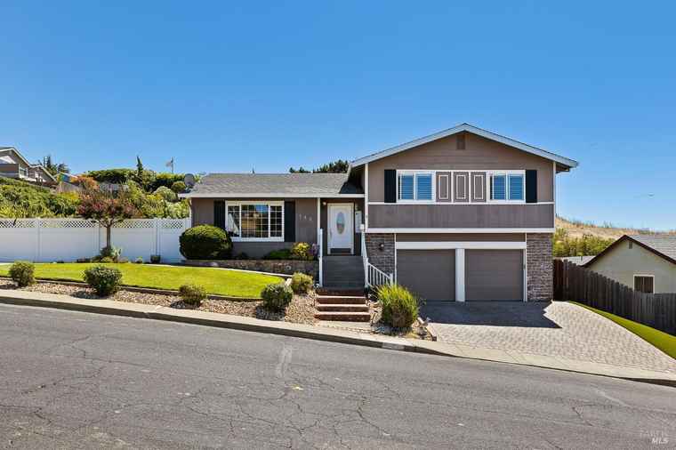 Photo of 132 Chelsea Hills Dr Benicia, CA 94510