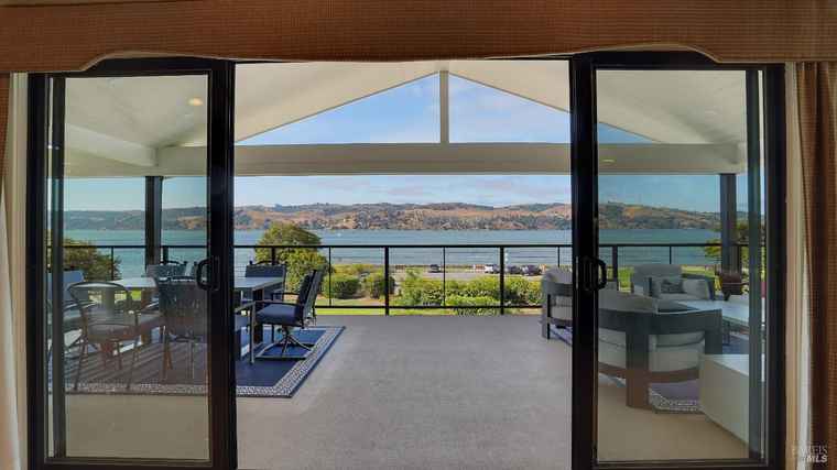 Photo of 1182 W K St Benicia, CA 94510