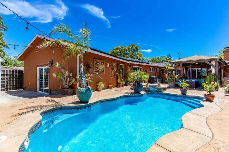 Photo of 3500 Beckworth Dr Napa, CA 94558