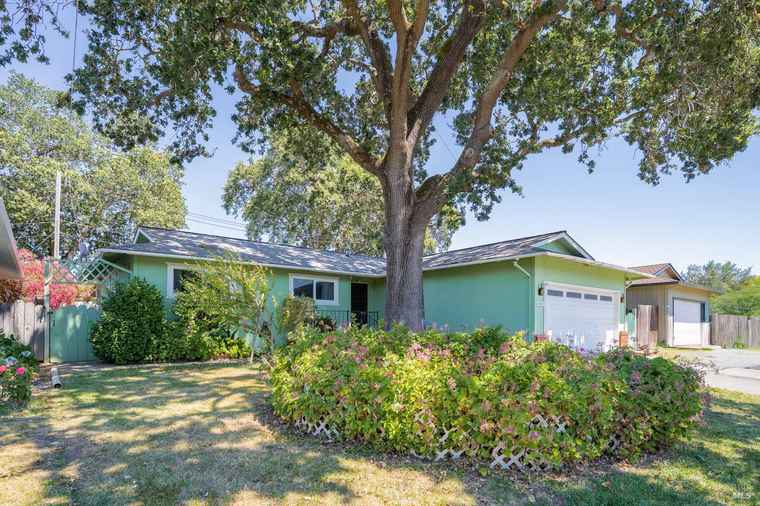 Photo of 3042 Beecham St Napa, CA 94558