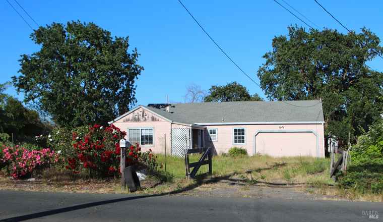 Photo of 1658 Corby Ave Santa Rosa, CA 95407