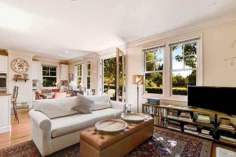 Photo of 620 6th St E Sonoma, CA 95476