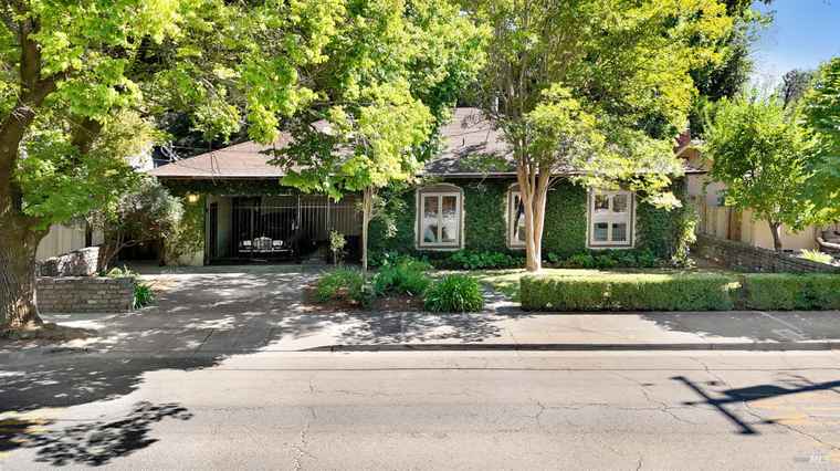 Photo of 255 E Napa St Sonoma, CA 95476
