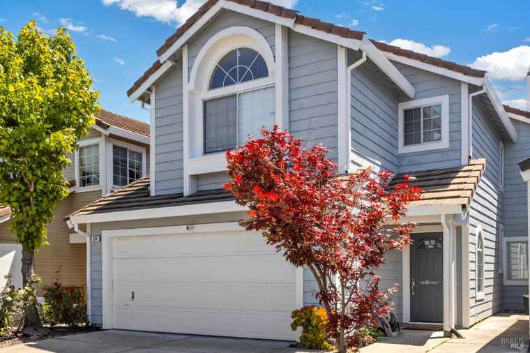 Photo of 359 Wildrose Cir Pinole, CA 94564
