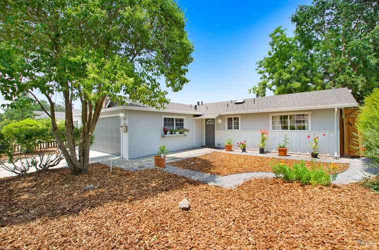 Photo of 2721 Comanche St Santa Rosa, CA 95403