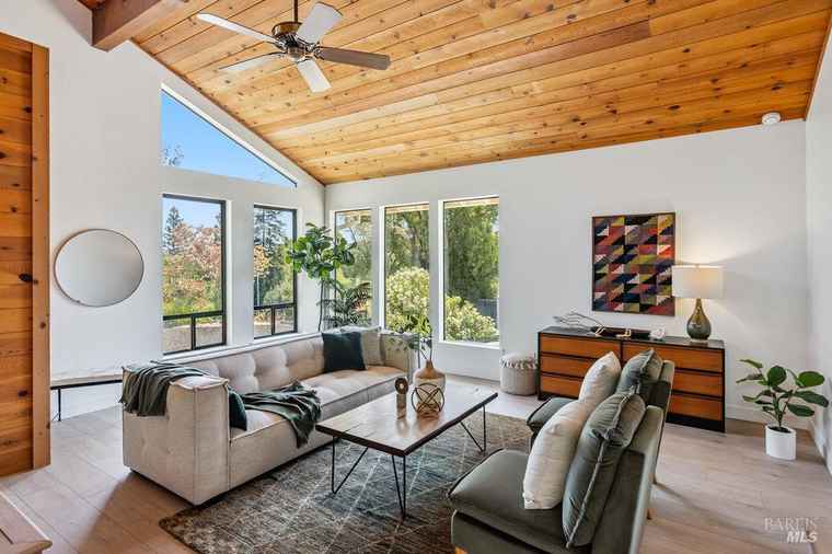 Photo of 3691 Montana Dr Napa, CA 94558