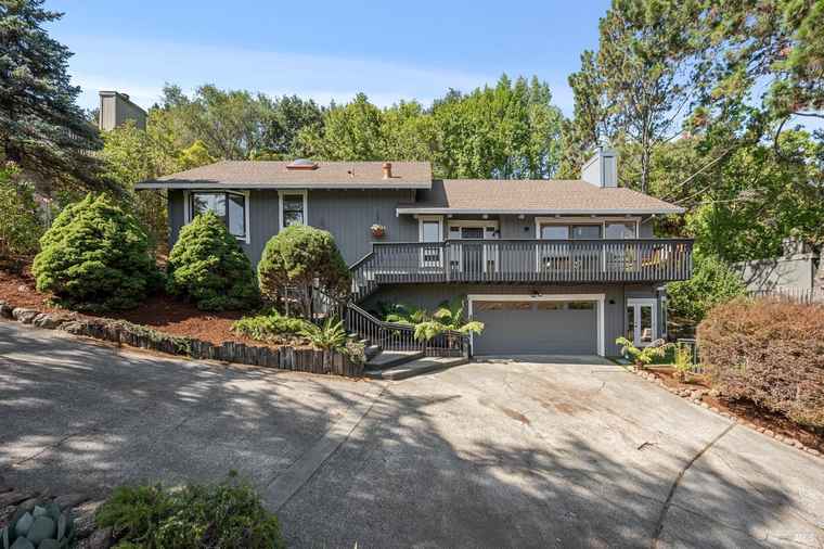 Photo of 19 Moody Ct San Rafael, CA 94901
