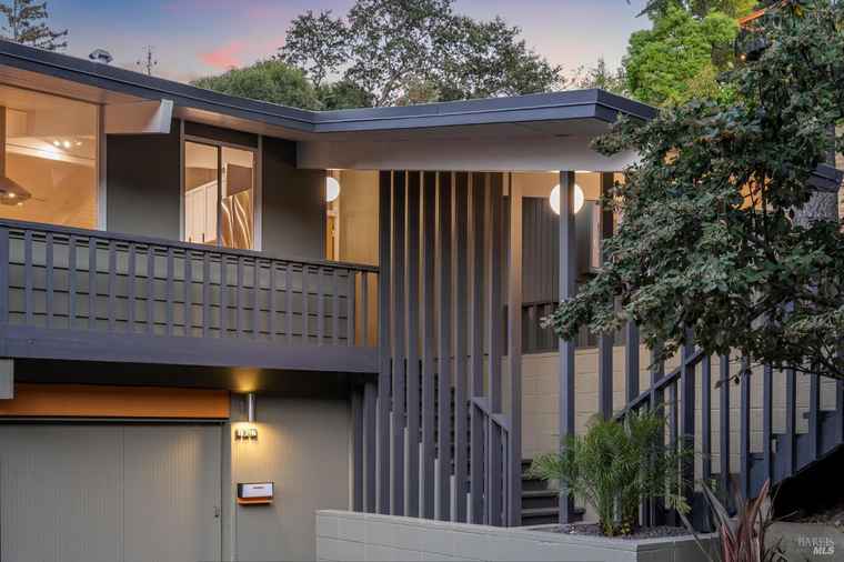 Photo of 876 Las Ovejas Ave San Rafael, CA 94903