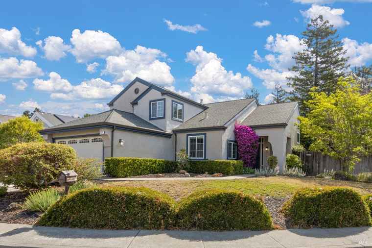 Photo of 471 Camellia Ct Benicia, CA 94510