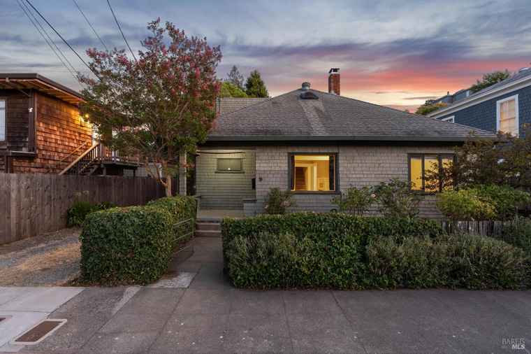 Photo of 9 Frances St San Rafael, CA 94901