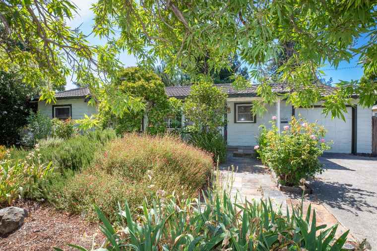 Photo of 2620 Sonoma Ave Santa Rosa, CA 95405