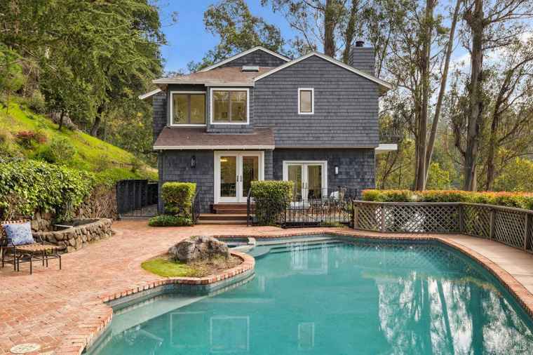 Photo of 273 Locust Ave San Rafael, CA 94901