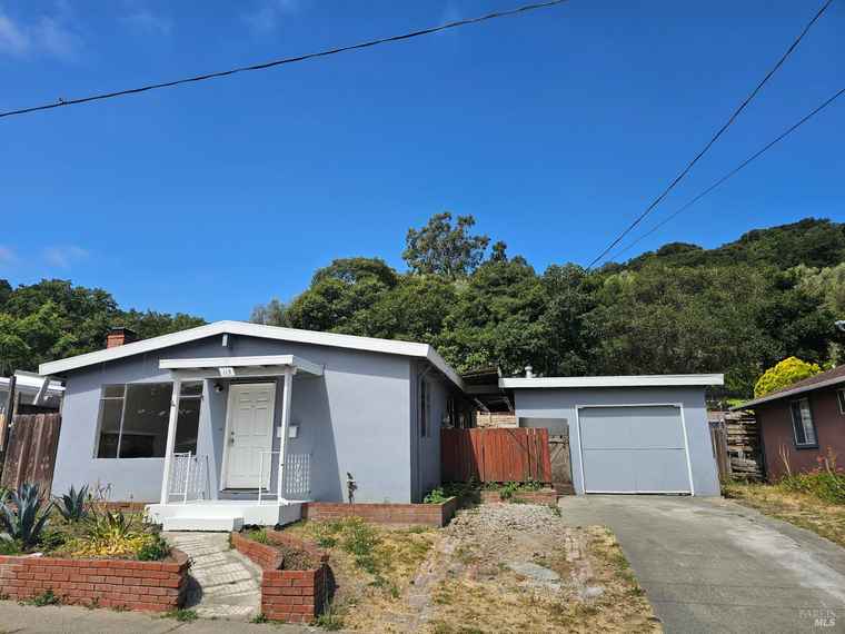 Photo of 115 Lilienthal Ave Napa, CA 94558