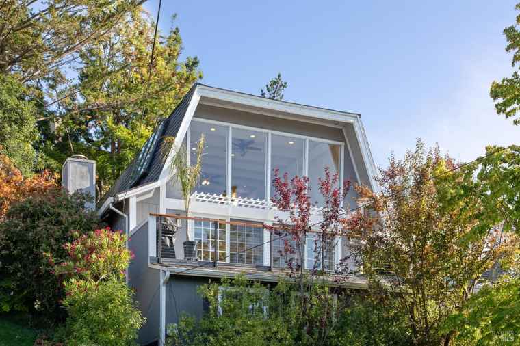 Photo of 347 Jewell St San Rafael, CA 94901