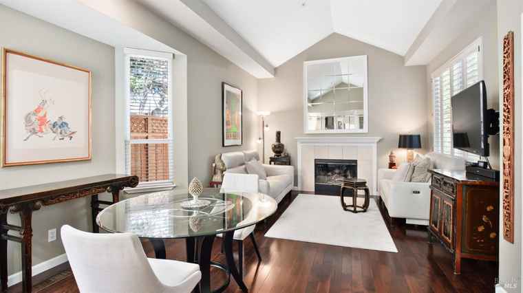 Photo of 80 Baypoint Dr San Rafael, CA 94901