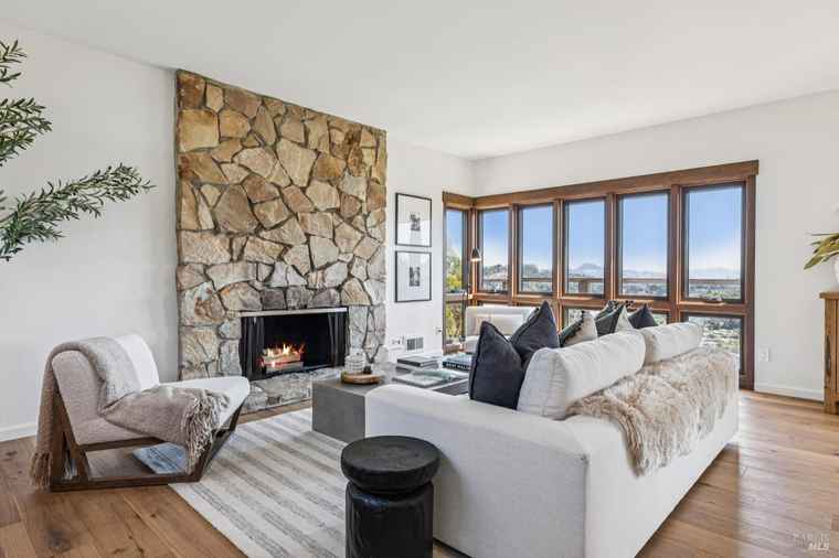 Photo of 11 Overhill Rd Mill Valley, CA 94941