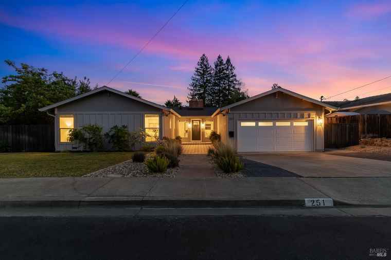 Photo of 251 Donegal Way Martinez, CA 94553