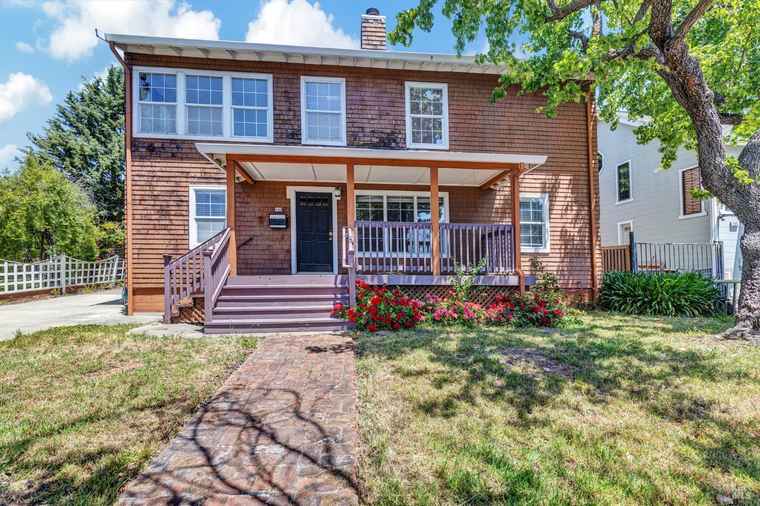 Photo of 845 W K St Benicia, CA 94510