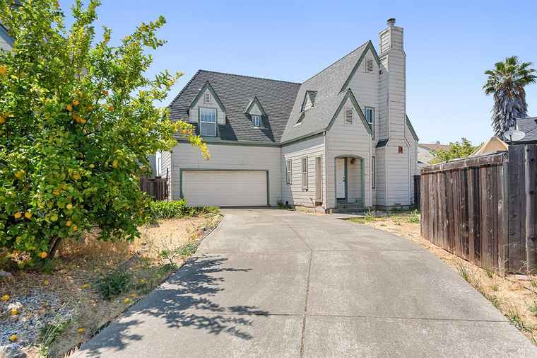 Photo of 2357 Mikayla Dr Santa Rosa, CA 95403