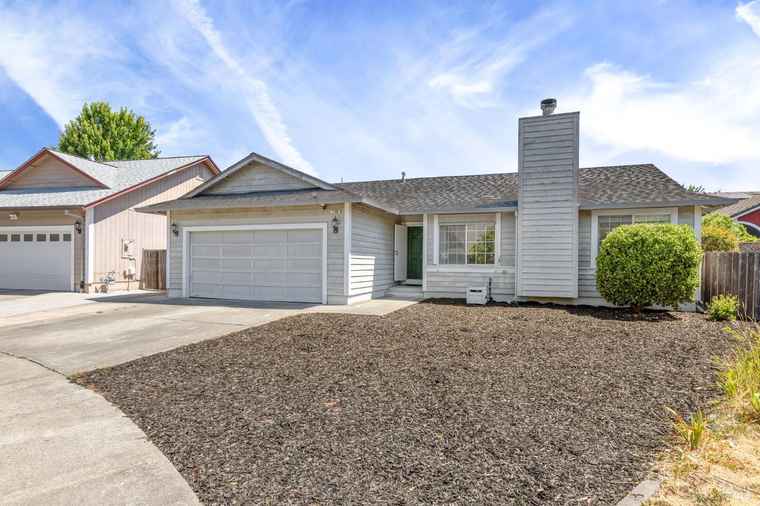 Photo of 2106 Firwood Ave Santa Rosa, CA 95403