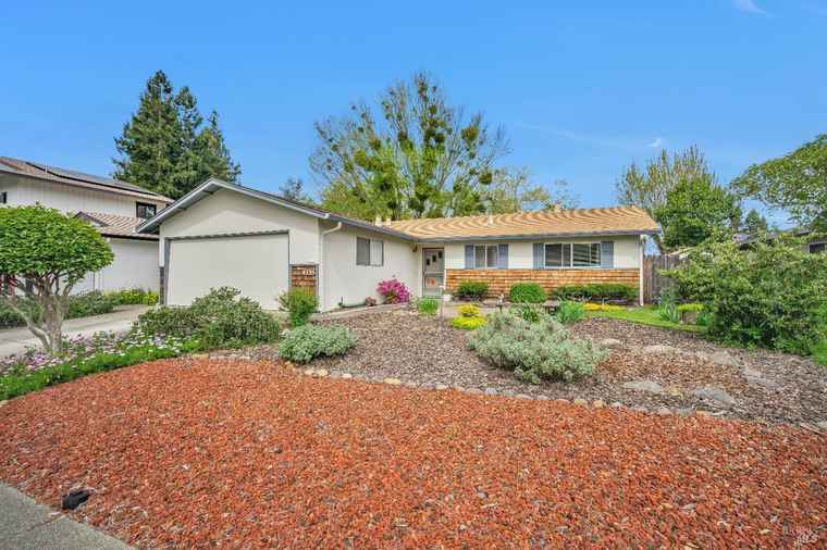 Photo of 4335 Princeton Way Santa Rosa, CA 95405