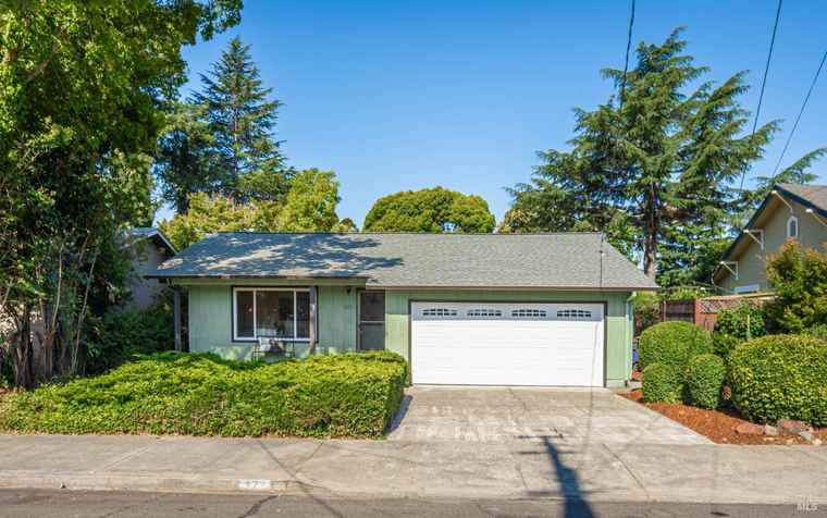Photo of 477 Seymour St Napa, CA 94559