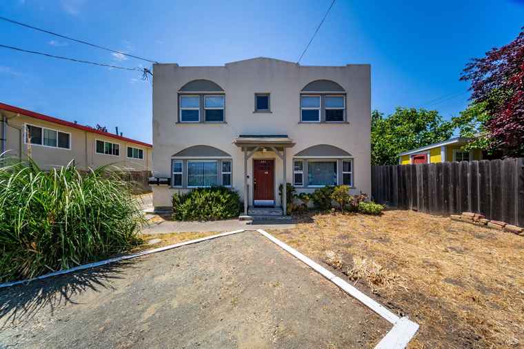 Photo of 641 Liberty St El Cerrito, CA 94530