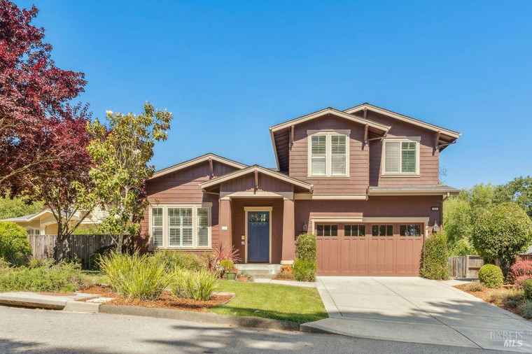 Photo of 633 Tamalpais Ave Novato, CA 94947