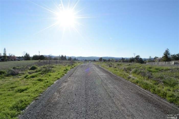 844 Milk Barn Rd Healdsburg Ca 95448 Mls 21405109 Redfin
