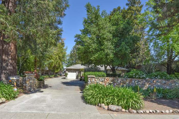 2040 Redwood Rd Napa Ca 94558 2 Beds 1 Bath