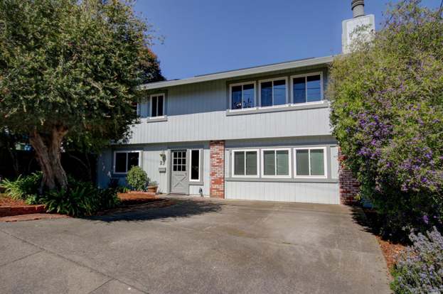 27 Fairview Ter Petaluma Ca 94952 4 Beds 2 5 Baths
