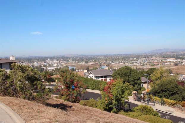 123 Kimberly Way Petaluma Ca 94952 Mls 21715907 Redfin