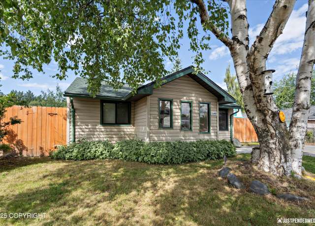 Property at 1602 Richardson Dr, Anchorage, AK 99504, 3 beds, 1 bath