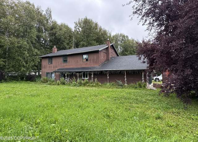 Property at 125 Kenneth St, Fairbanks, AK 99712, 5 beds, 3 baths