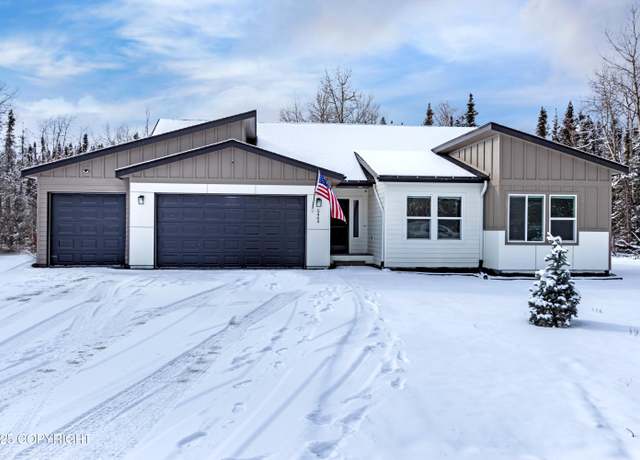 Property at 5404 N Suslositna St, Wasilla, AK 99654, 4 beds, 2.5 baths