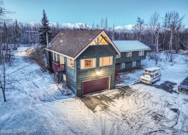 Property at 901 N Justice St, Wasilla, AK 99654, 6 beds, 3 baths