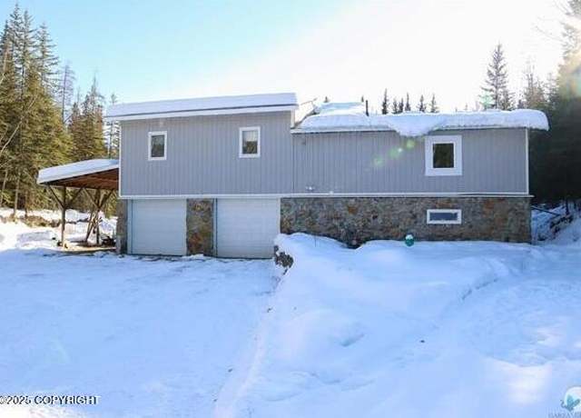Property at 1090 Meadow Rue Ave, Badger, AK 99705, 3 beds, 2 baths