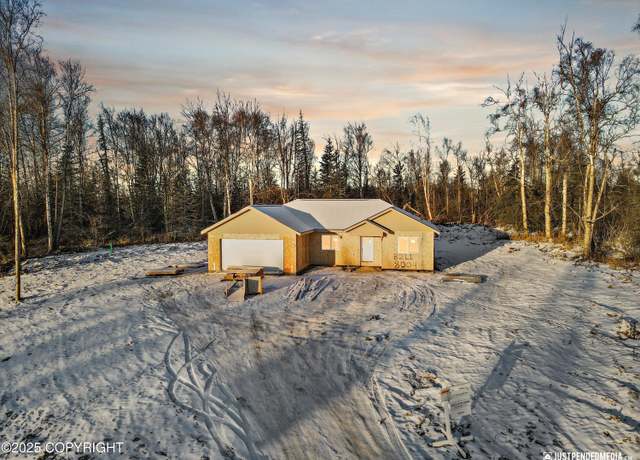 Property at 8004 W Aurora Heights Loop, Wasilla, AK 99654, 3 beds, 2 baths