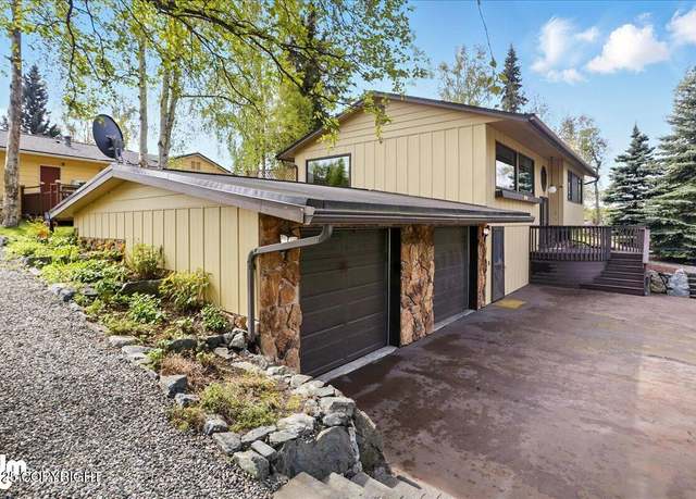 Property at 1800 Hamilton Dr, Anchorage, AK 99515, 3 beds, 2.5 baths