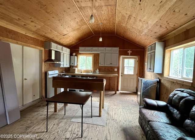 Property at 608 Yukon Ben Rd, Tok, AK 99780, 1 bed