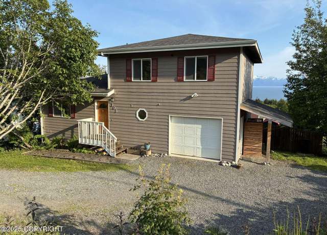 Property at 705 W Fairview Ave, Homer, AK 99603, 3 beds, 1.5 baths