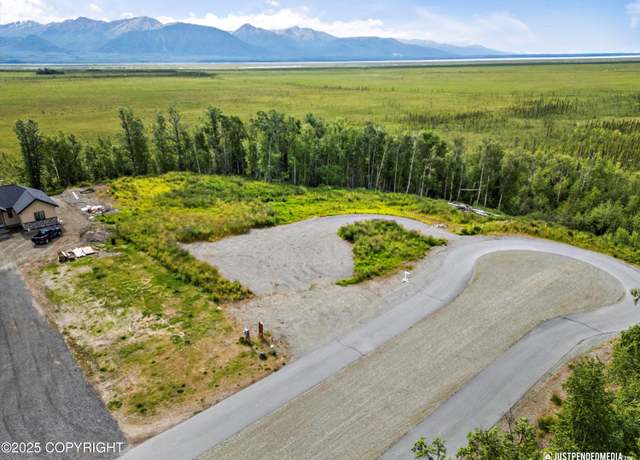 Property at 834 W Chigmit Cir, Wasilla, AK 99654