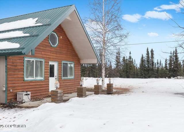 Property at 910 Refinery Loop, North Pole, AK 99705, 3 beds, 2 baths