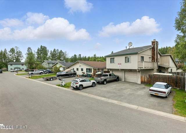 Property at 8601 Moss Ct, Anchorage, AK 99504, 4 beds, 2 baths