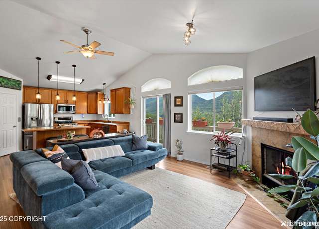 Property at 9166 Eagle River Ln, Eagle River, AK 99577, 4 beds, 3.5 baths