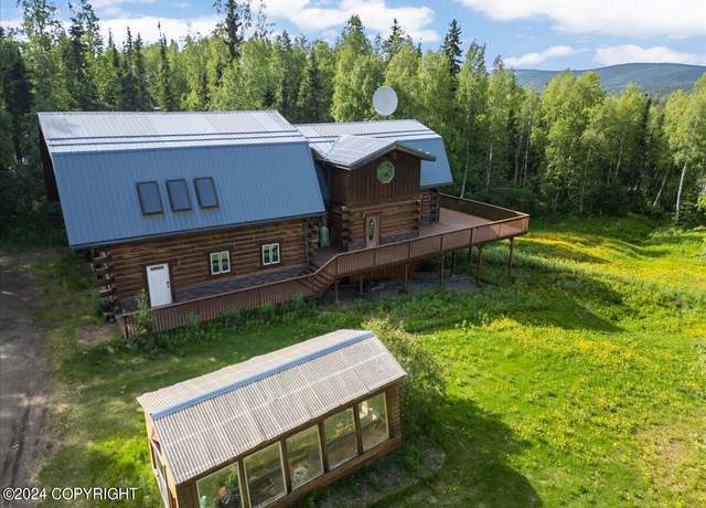 Property at 450 Hagelbarger Ave, Fairbanks, AK 99712, 3 beds, 2.5 baths